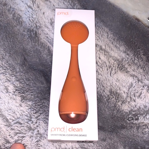 PMD./CLEAN SMART FACIAL CLEANSING DEVICE - Picture 1 of 12
